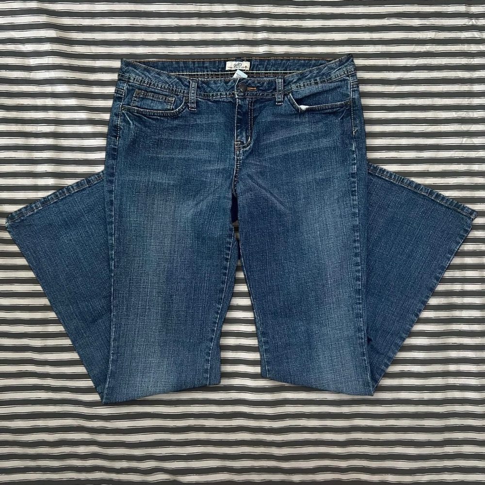 Y2K low rise bootcut jeans - so wear it declare it